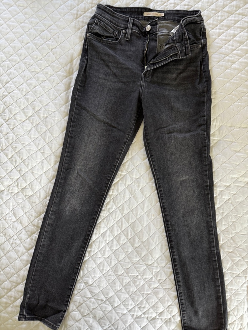 Levi's Women's Washed Black Skinny Jeans